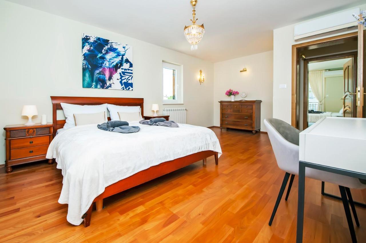 Francesco Apartman *